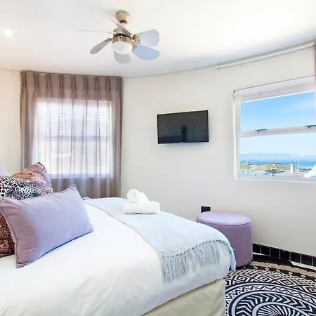 55 On Main Guesthouse And Spa Fish Hoek Exterior photo