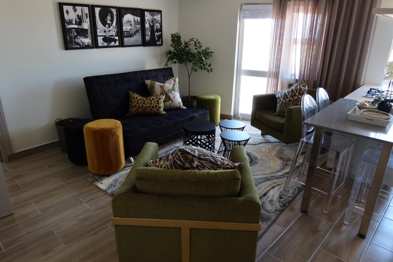 Apartment 55 On Main And